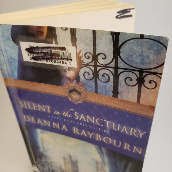 DEANNA RAYBOURN - A Lady Julia Grey Novel - Silent in the .... - Picture 9 of 10